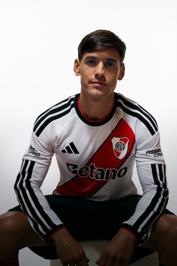 Lucas Martínez Quarta river