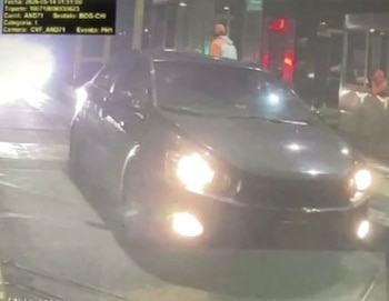 El automovil que transportó a Yulixa Toloza fue avistado en las afueras de Bogotá, durante la madrugada del jueves 14 de mayo - crédito @LaJornadaco/X