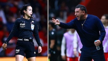 Katia Itzel García y Antonio Mohamed protagonizan acalorada discusión en el Toluca vs Atlas: qué le dijo el Turco a la silbante