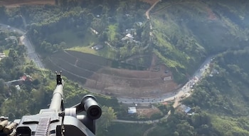 El ataque interrumpió por completo el tránsito entre Cali y Popayán- crédito Captura video Ministerio Defensa