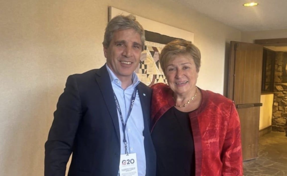 Luis Caputo mantuvo una reunión con la titular del FMI, Kristalina Georgieva (@LuisCaputoAR)