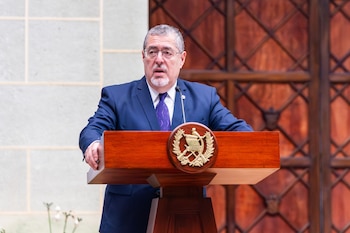 Un discurso marcado por la urgencia de un cambio estructural recorre Guatemala mientras se actualizan políticas públicas clave. Un evento simbólico y nuevos compromisos generan expectativas sobre el futuro de millones de ciudadanas (Foto cortesía Seprem)