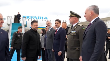 Zelensky llegó a Estambul para abordar con Erdogan sobre la seguridad en el Mar Negro y la diplomacia en torno a la guerra