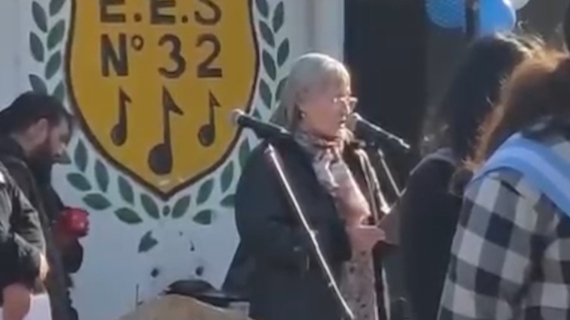 Una inspectora regional brindó un discurso y denunciaron adoctrinamiento en una escuela de Tres de Febrero