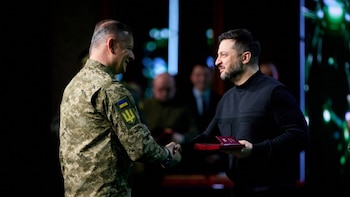 Zelenski señala 2027 como la