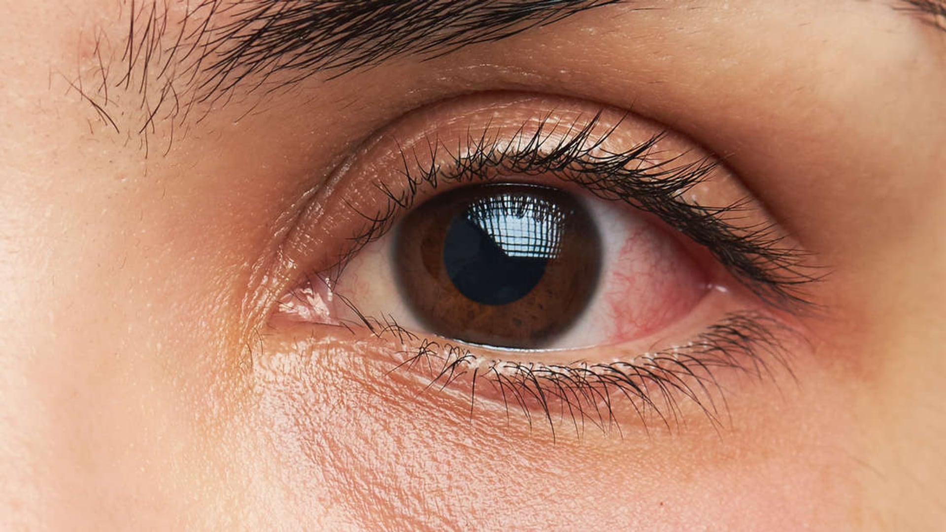 El parpadeo, más allá de proteger los ojos, podría emplearse como herramienta práctica para evaluar en tiempo real la carga mental y el nivel de concentración (Clínica Internacional)