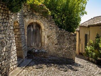 Séguret, en Francia (Adobe Stock).