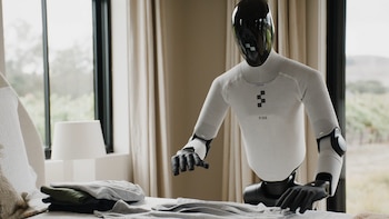 Te pagan por filmar cómo lavás los platos: el negocio detrás de los robots que quieren conquistar tu hogar