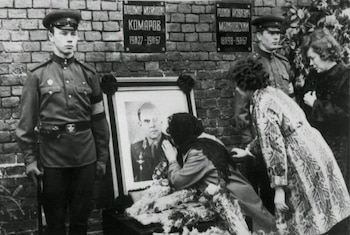 La viuda de Komarov durante