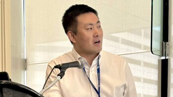 Jun Chen, de la Universidad