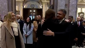 El Gobierno admite un mejor vínculo con Jorge Macri, pero relativiza el abrazo con Milei en términos electorales
