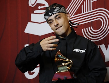 Trueno poses with Best Urban