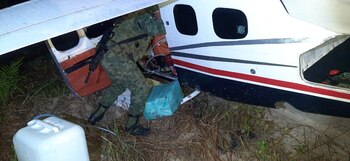 La avioneta tipo Cessna también