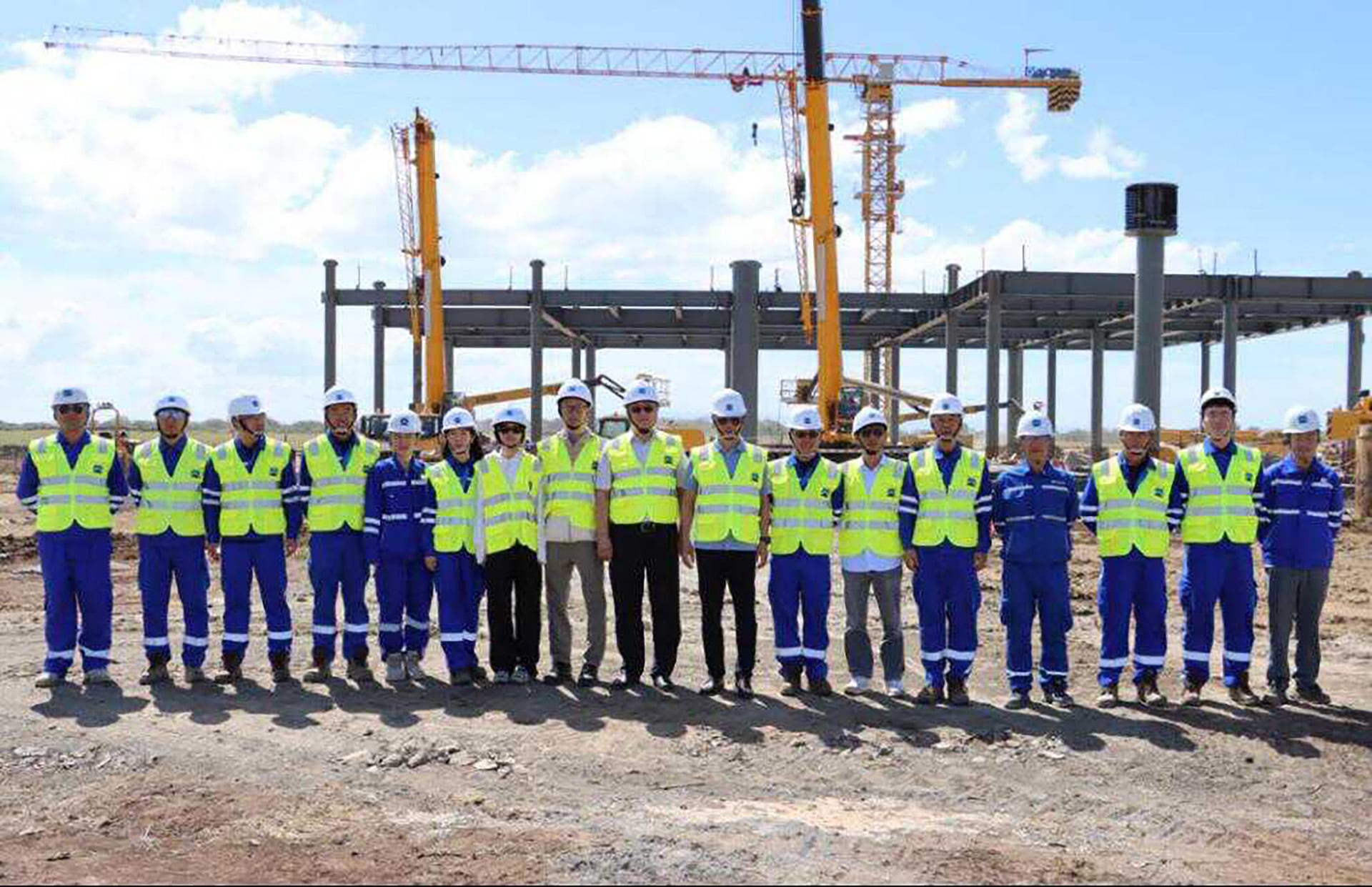 La visita a principios de este año del embajador chino en Nicaragua, Qu Yuhui, dejó en evidencia el pobre avance en la construcción del aeropuerto (Foto 19 Digital)