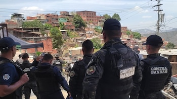 El pastor evangélico colombiano cayó en medio de una redada efectuada por uniformados de la Policía Nacional Bolivariana (PNB) en Caracas - crédito Policía Nacional Bolivariana (PNB)