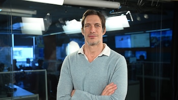 La profesión a la que se quería dedicar, el oficio oculto y la vida de Iván de Pineda detrás de cámara: “Lo que se ve es lo que soy”