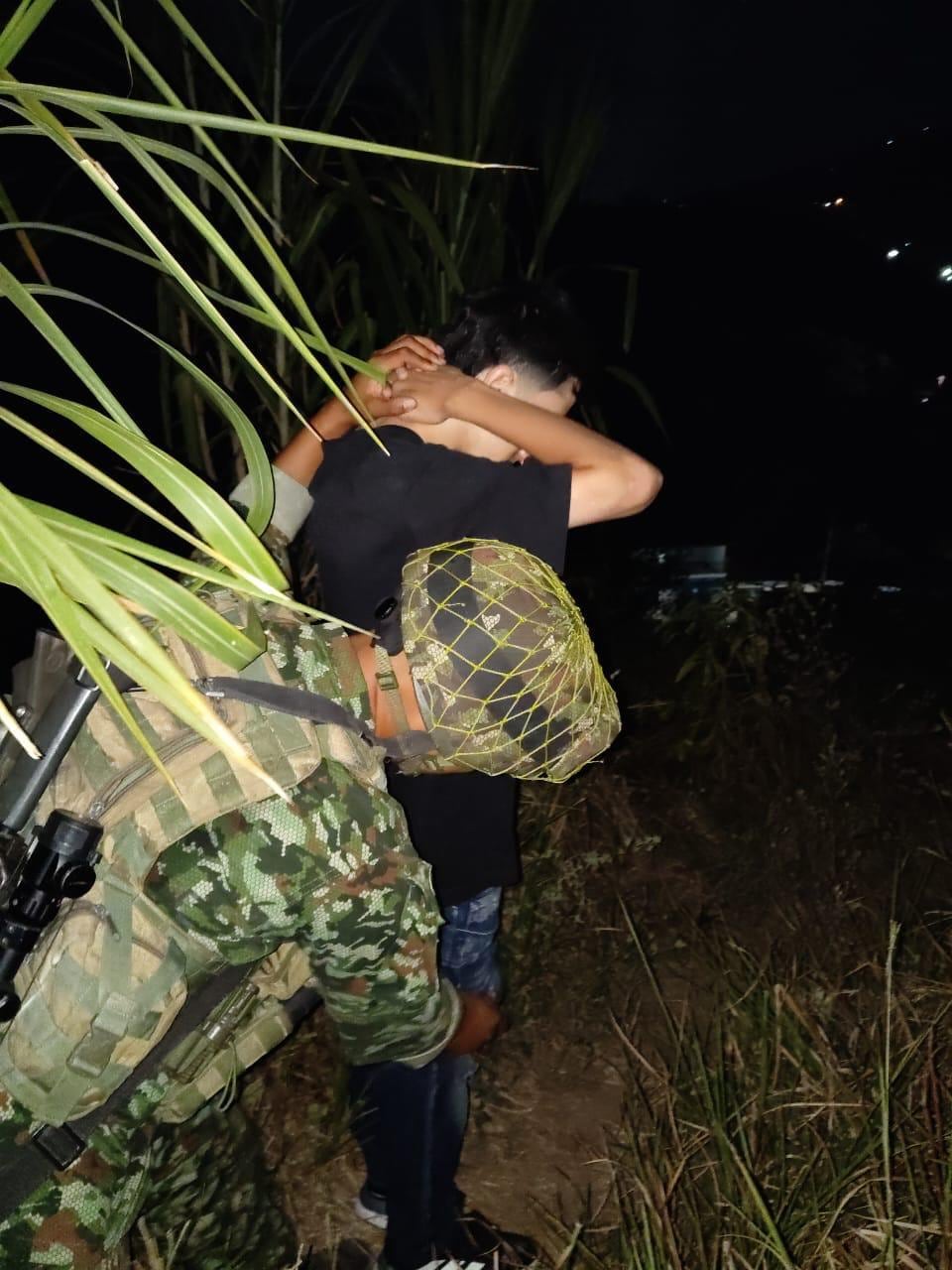 Las investigaciones institucionales se concentraron en delitos de porte de armas, homicidio agravado, concierto para delinquir y tráfico de estupefacientes - crédito prensa Ejército Nacional