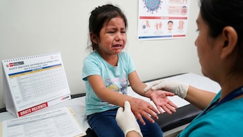 Coxsackie en Perú: Enfermedad de manos, pies y boca preocupa a padres por su duración