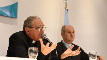 Monseñor Oscar Ojea