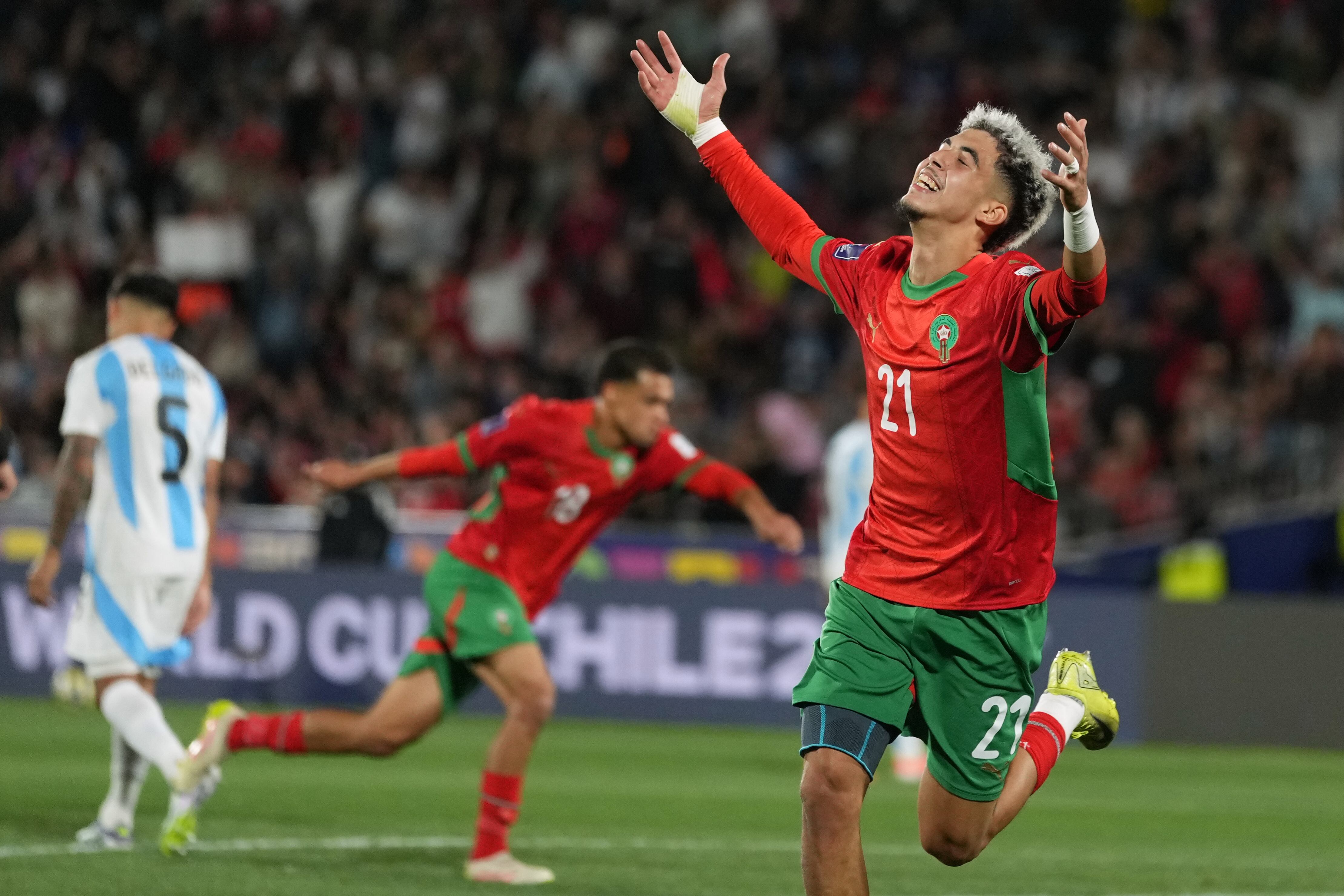 Yassir Zabiri celebra tras anotar el segundo gol de Marruecos contra Argentina en la final del Mundial Sub20 (AP Foto/Andre Penner)