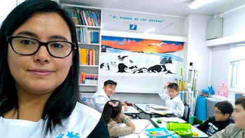 Soledad Otaola en clase. Enseña