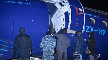 Bakú amplía su restricción de