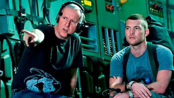 El director James Cameron y