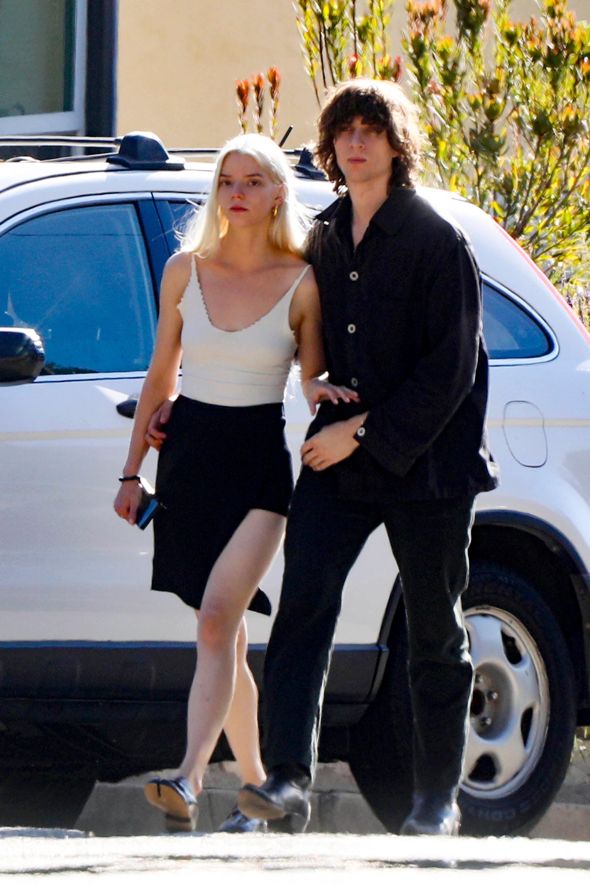 Anya Taylor-Joy vivió una experiencia aterradora en la casa que compartía con su esposo. The Grosby Group