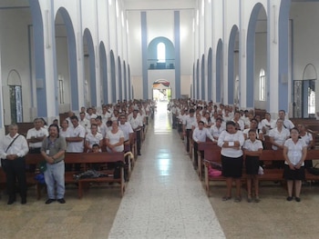 El templo comenzó a funcionar antes de estar completamente terminado, sirviendo como punto de encuentro para la comunidad./(Facebook Parroquia Inmaculada Concepción, Nueva Concepción)