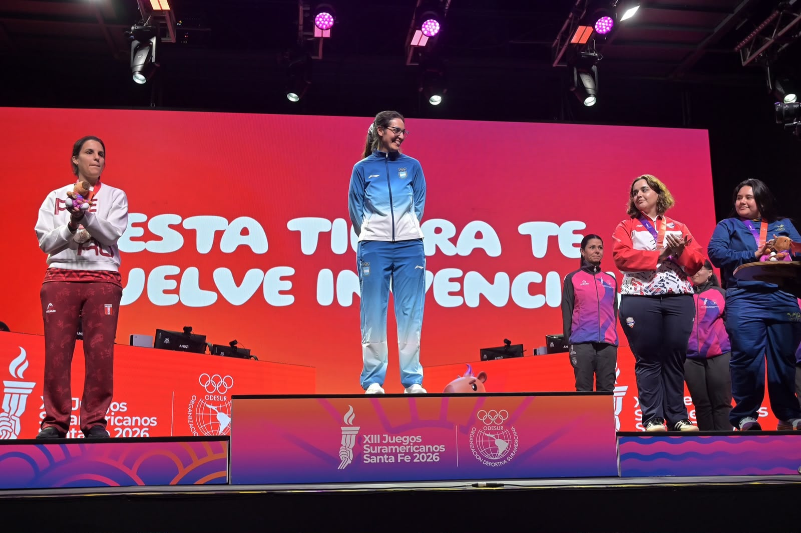 Arias recibió la presea dorada luego de una remontada decisiva en la definición de EA FC 26.