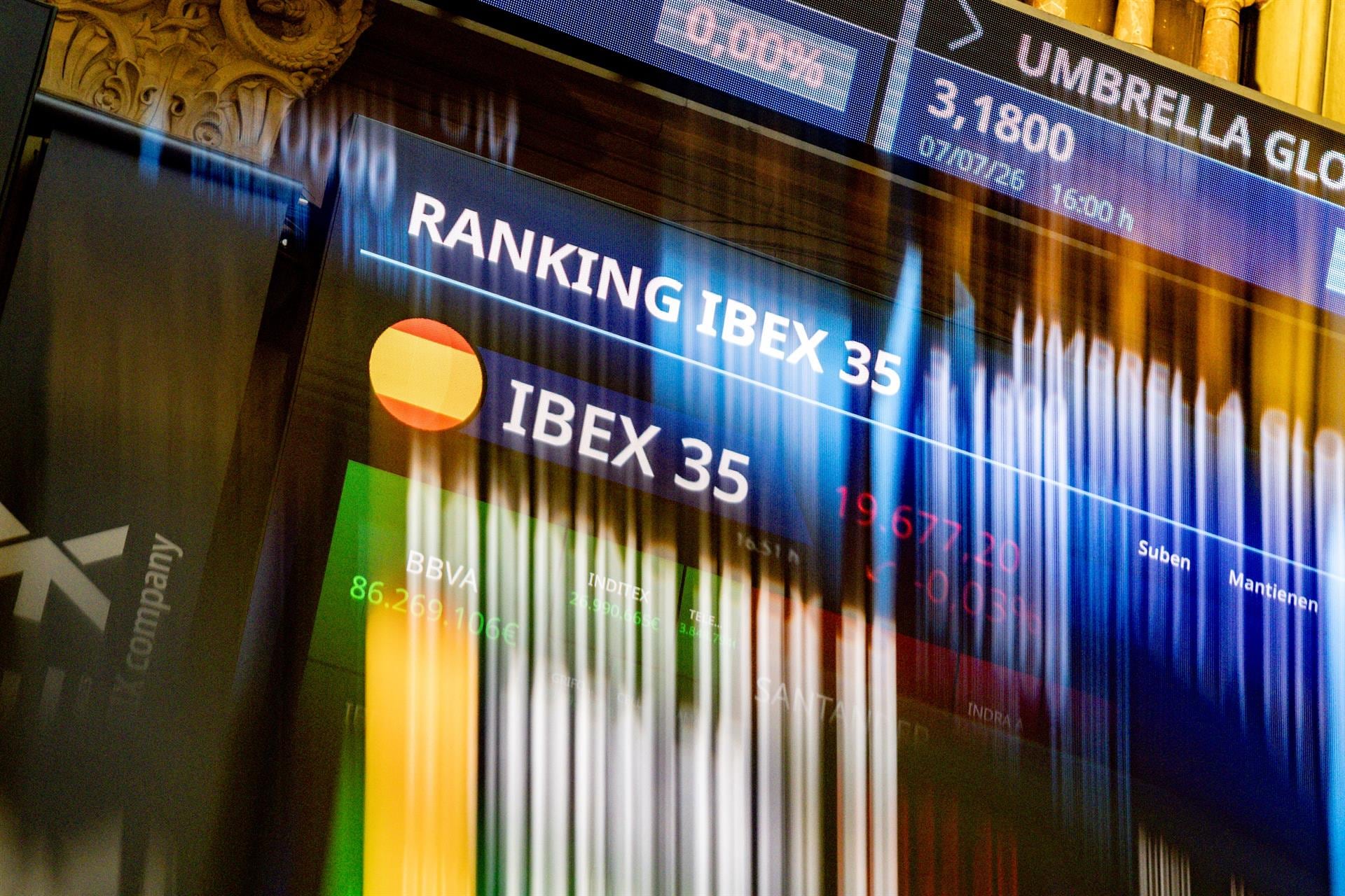 El Ibex 35 sube un 1,1% y roza los 19.800 puntos, con el petróleo a la baja en 90 dólares