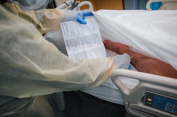 Diane Roberio recibe la unción