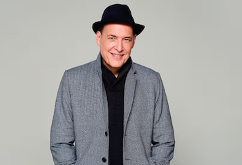 La aceptación del francés, por parte del público, fue tal que muchos seguidores de la novela le pedían a Fernando Gaitán, el creador, cuando la novela se emitió por primera vez, hace casi 25 años, que la protagonista se quedara con Michel y no con Armando - crédito @patrickdelmas/Instagram