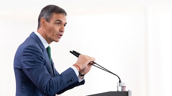 Pedro Sánchez promete a Maricarmen que “el Gobierno está trabajando contrarreloj” para aprobar el martes el decreto sobre vivienda