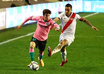 La prensa española había revelado un episodio de filtraciones entre Riqui Puig y Ronald Koeman (Reuters)