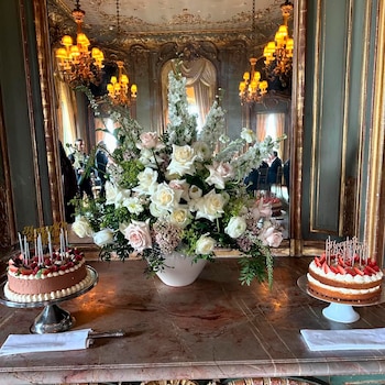 Los detalles del salón en