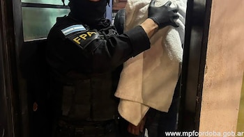 Desarticularon un punto de venta de drogas en Córdoba: era gestionado por una madre y su hija