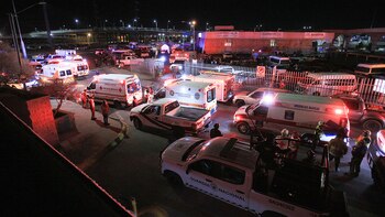 Tres agentes del INM y