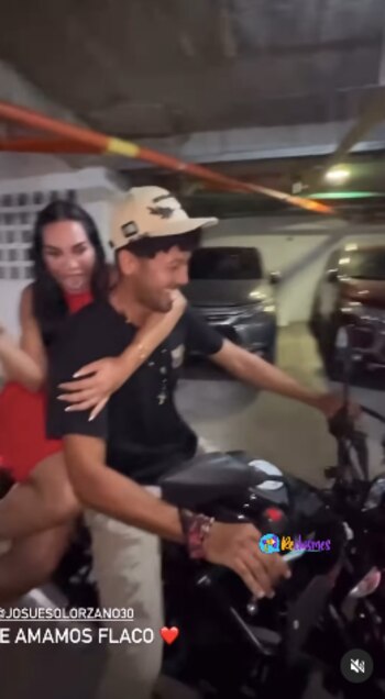 Andrea Valdiri sorprendió a sus