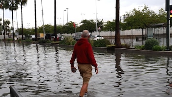 La dana Adam mantiene este lunes la alerta roja por lluvias en Valencia y Alicante antes de desplazarse a Cataluña
