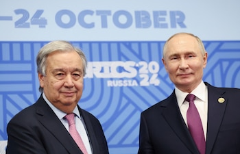 El Presidente ruso Vladimir Putin asiste a una reunión con el Secretario General de la ONU Antonio Guterres al margen de la cumbre de los BRICS en Kazán, Rusia (Reuters)