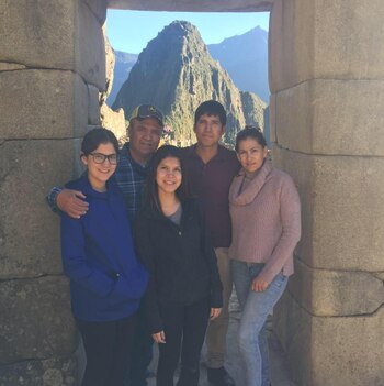 Familia Sifuentes González en Machu