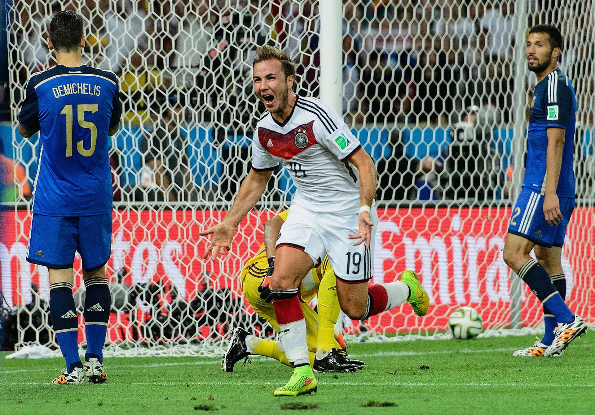Mario Gotze festeja el gol de Alemania en la final del Mundial de Brasil 2014 ante la Argentina (Matthias Hangst/Getty Images)