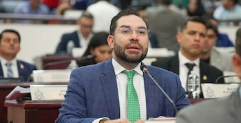 El diputado Jorge Cálix enfrenta rechazo en su propia bancada por reforma energética. (FOTO: La Tribuna)