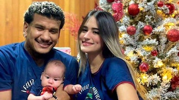 La esposa de un futbolista murió mientras protegía a su hija de un año de un derrumbe causado por el terremoto en Venezuela