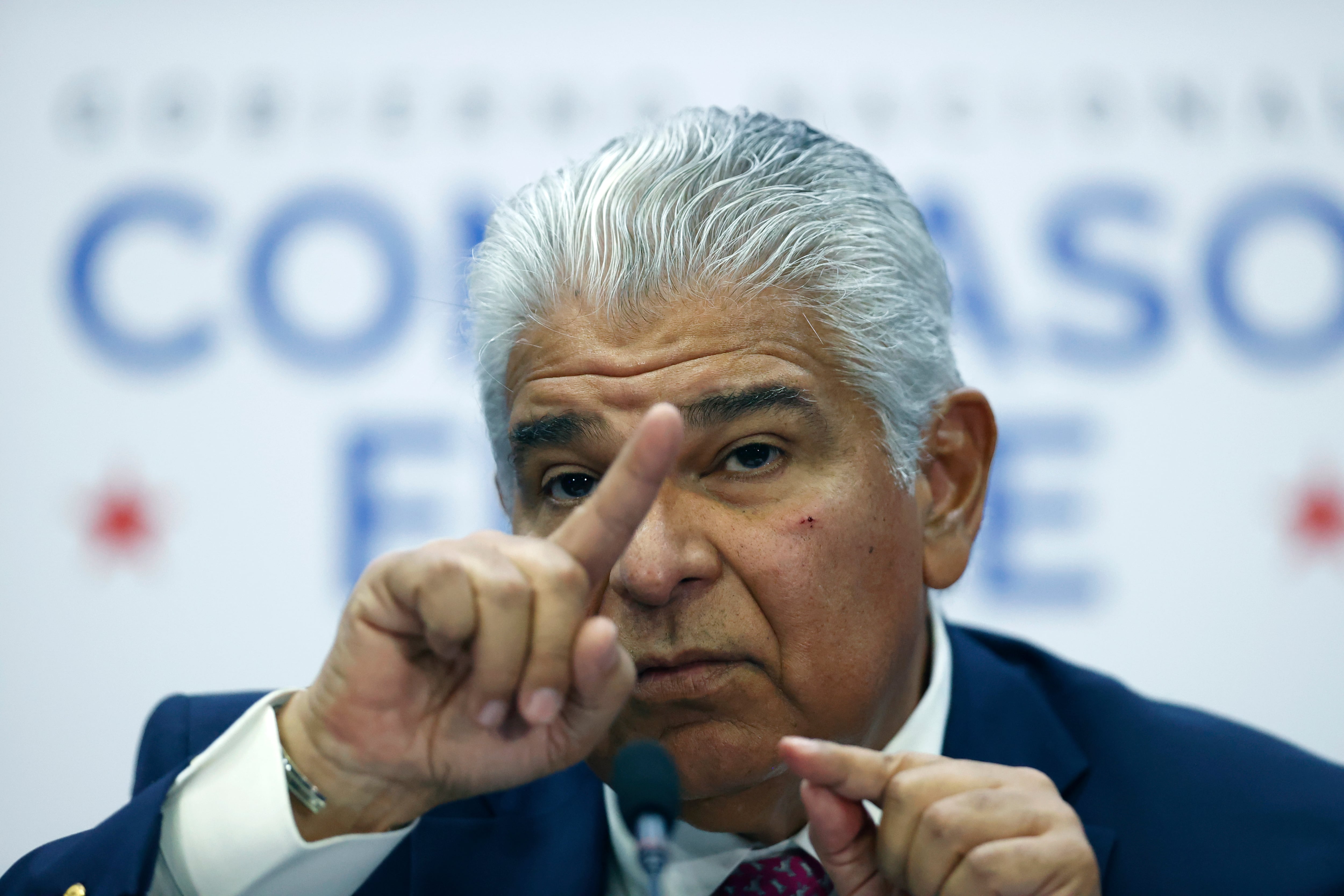 José Raúl Mulino aseguró que una porción minoritaria de la población tiene vínculos con actividades de narcotráfico, sin explicar el origen ni la metodología detrás de esa estimación. EFE/Bienvenido Velasco