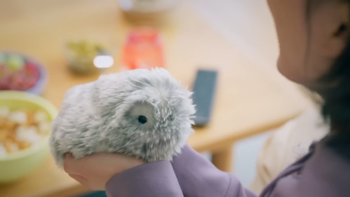 Descubre a Moflin, el robot peludo con IA que interactúa con personas y muestra emociones reales - Infobae