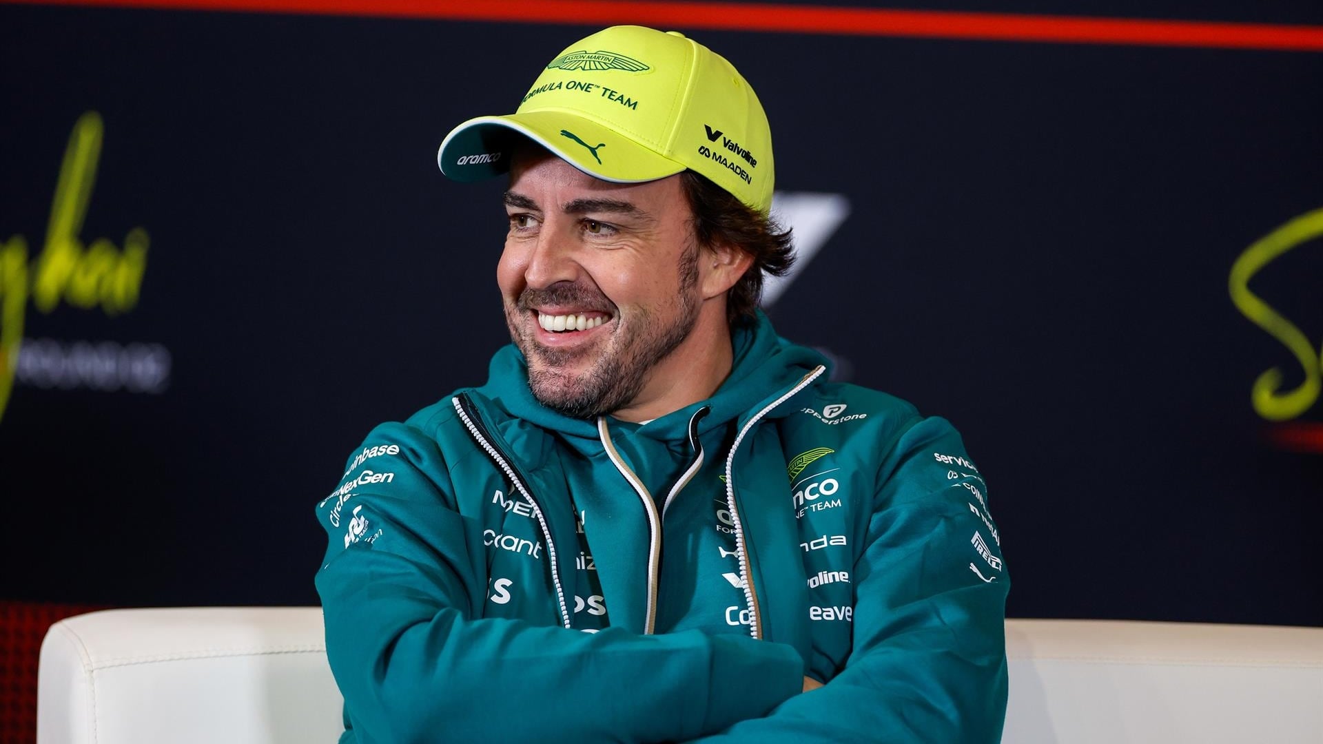 El piloto español Fernando Alonso estaría en charlas para extender su vínculo con Aston Martín (Europa Press)