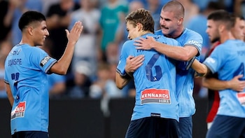 Piero Quispe lidera la clasificación de Sydney FC a cuartos de la Liga Australiana con asistencia en duelo ante Auckland FC