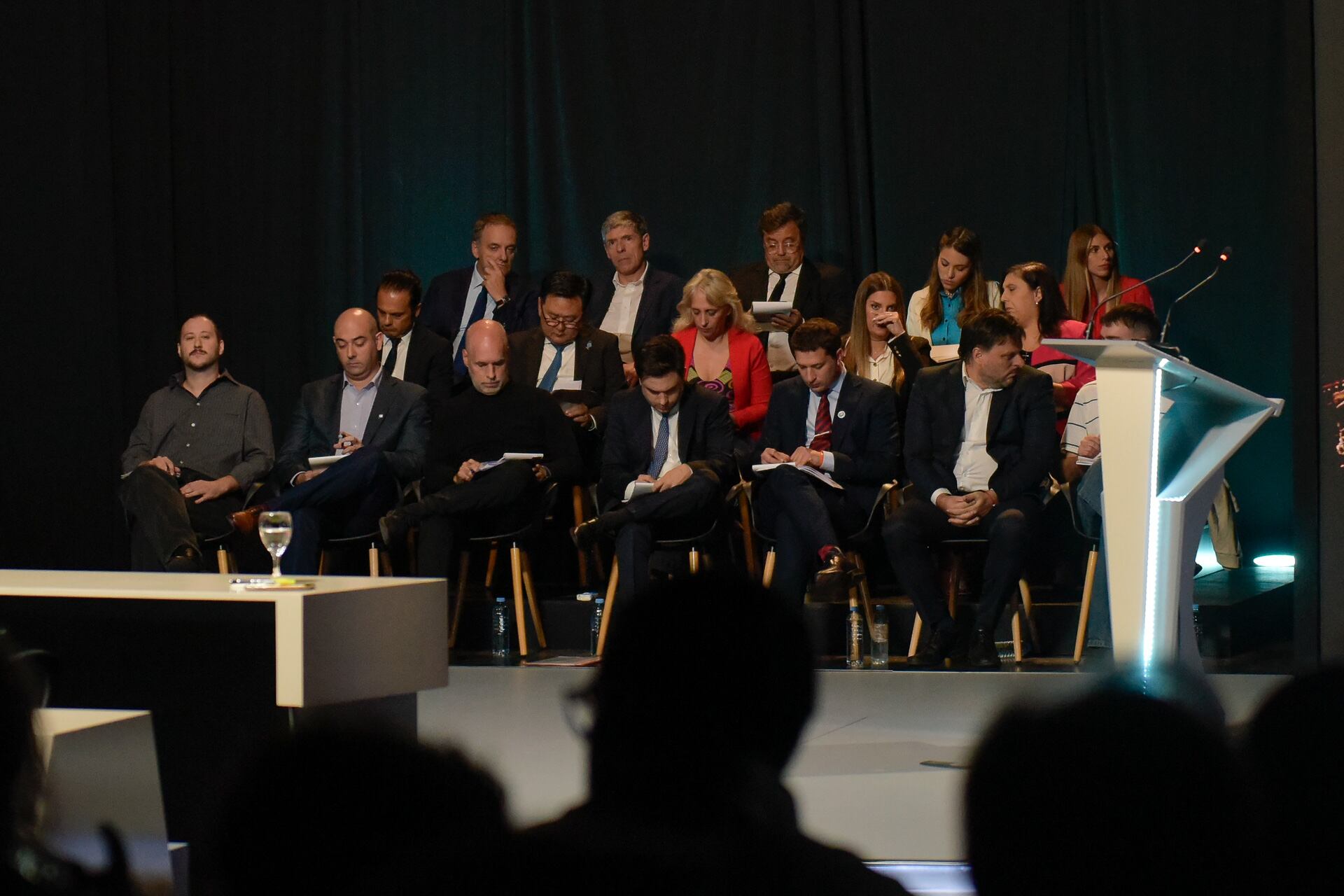 Los canidatos a legisladores porteños durante el debate de la semana pasada en el Canal de la Ciudad. (Créditos: Gustavo Gavotti)